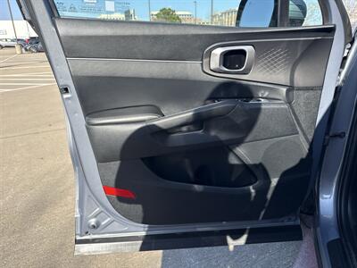 2024 Kia Sorento S   - Photo 10 - Dallas, TX 75252