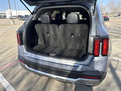 2024 Kia Sorento S   - Photo 17 - Dallas, TX 75252