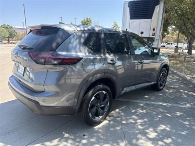 2025 Nissan Rogue SV - Photo 7 - Dallas, TX 75252