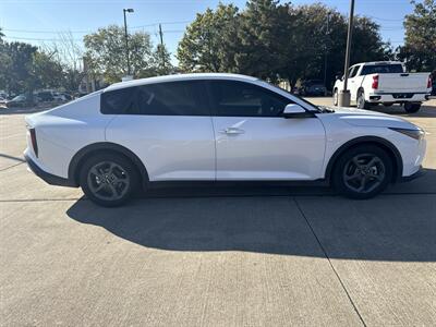 2025 Kia K4 LX - Photo 8 - Dallas, TX 75252