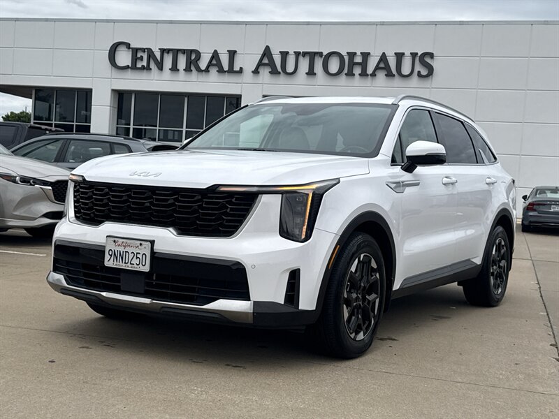 2024 Kia Sorento S   - Photo 1 - Dallas, TX 75252