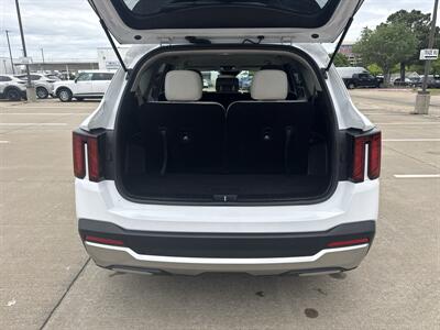 2024 Kia Sorento S   - Photo 15 - Dallas, TX 75252