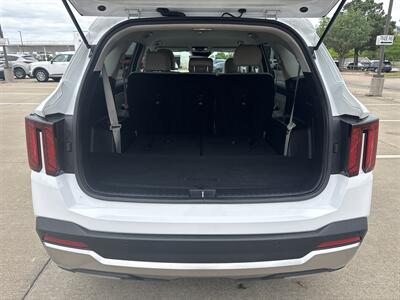 2024 Kia Sorento S   - Photo 18 - Dallas, TX 75252