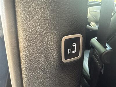 2025 Chrysler Pacifica Select   - Photo 14 - Dallas, TX 75252