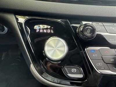 2025 Chrysler Pacifica Select   - Photo 32 - Dallas, TX 75252