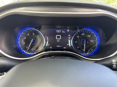 2025 Chrysler Pacifica Select   - Photo 24 - Dallas, TX 75252