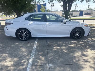 2023 Toyota Camry SE   - Photo 8 - Dallas, TX 75252