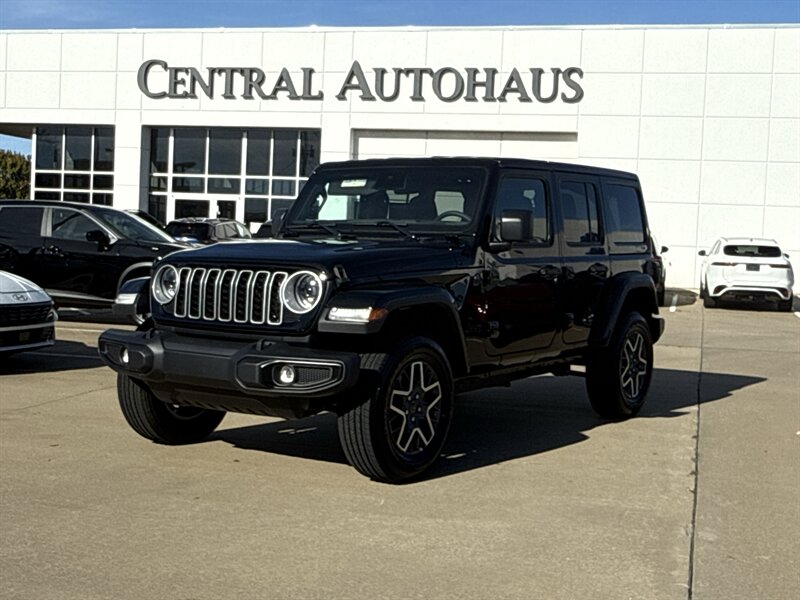 2025 Jeep Wrangler Sahara  