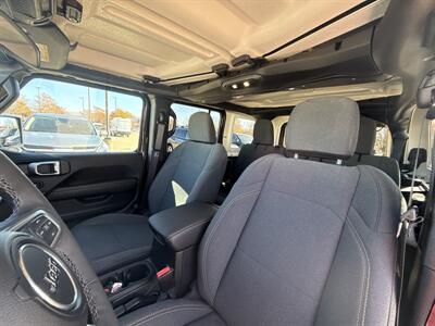 2025 Jeep Wrangler Sahara - Photo 33 - Dallas, TX 75252