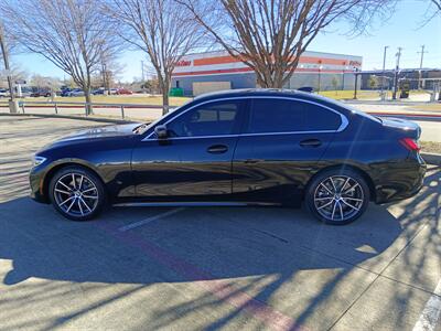 2022 BMW 330i   - Photo 4 - Dallas, TX 75252