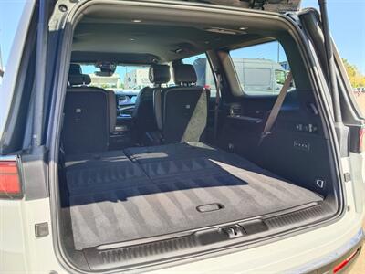 2022 Jeep Wagoneer Series III   - Photo 18 - Dallas, TX 75252