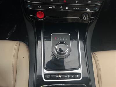 2018 Jaguar XE 25t   - Photo 22 - Dallas, TX 75252