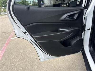 2025 Chevrolet Trax RS   - Photo 17 - Dallas, TX 75252