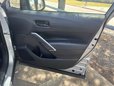 2025 Toyota Corolla Cross LE - Photo 13 - Dallas, TX 75252