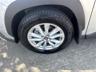 2025 Toyota Corolla Cross LE - Photo 33 - Dallas, TX 75252