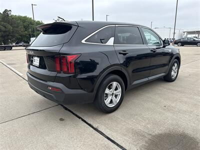 2023 Kia Sorento LX - Photo 7 - Dallas, TX 75252