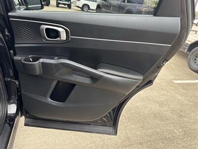 2023 Kia Sorento LX - Photo 13 - Dallas, TX 75252