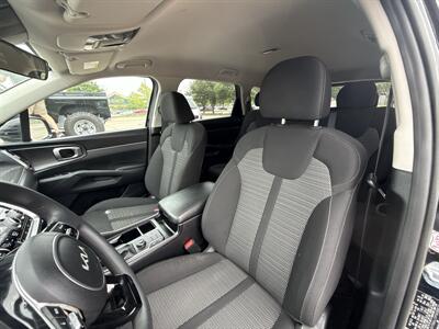2023 Kia Sorento LX - Photo 26 - Dallas, TX 75252