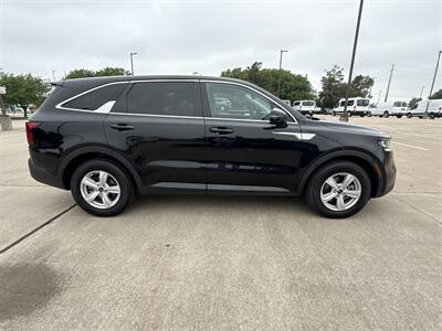 2023 Kia Sorento LX - Photo 8 - Dallas, TX 75252
