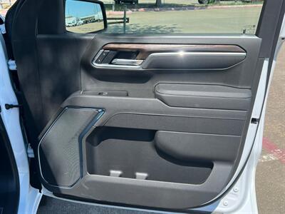 2025 GMC Sierra 1500 SLT   - Photo 23 - Dallas, TX 75252