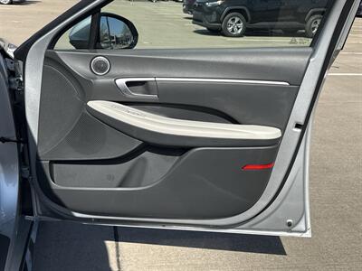 2025 Hyundai SONATA SEL   - Photo 14 - Dallas, TX 75252