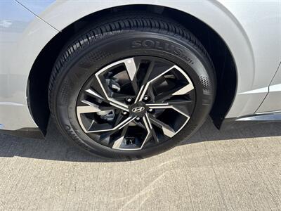 2025 Hyundai SONATA SEL   - Photo 39 - Dallas, TX 75252