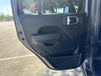 2025 Jeep Wrangler Rubicon   - Photo 11 - Dallas, TX 75252