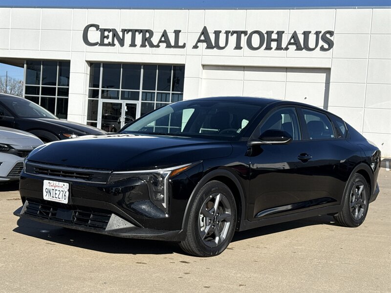 2025 Kia K4 LXS's photo