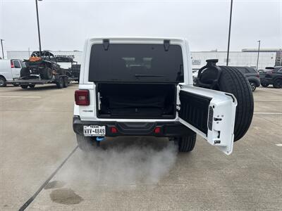 2024 Jeep Wrangler Sahara 4xe   - Photo 15 - Dallas, TX 75252