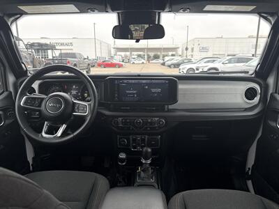 2024 Jeep Wrangler Sahara 4xe   - Photo 20 - Dallas, TX 75252