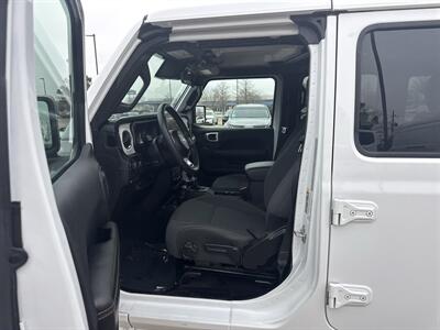 2024 Jeep Wrangler Sahara 4xe   - Photo 17 - Dallas, TX 75252