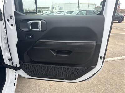 2024 Jeep Wrangler Sahara 4xe   - Photo 14 - Dallas, TX 75252