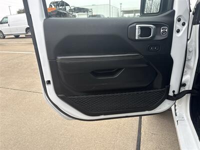 2024 Jeep Wrangler Sahara 4xe   - Photo 10 - Dallas, TX 75252