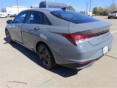 2022 Hyundai ELANTRA SEL   - Photo 5 - Dallas, TX 75252