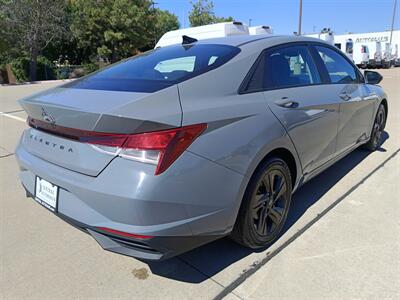 2022 Hyundai ELANTRA SEL   - Photo 7 - Dallas, TX 75252