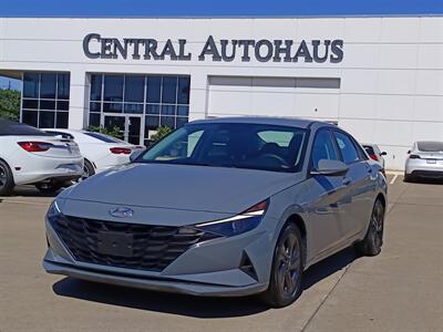 2022 Hyundai ELANTRA SEL   - Photo 1 - Dallas, TX 75252