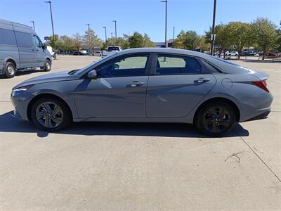 2022 Hyundai ELANTRA SEL   - Photo 4 - Dallas, TX 75252