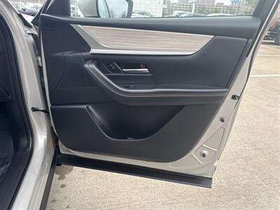 2024 Mazda CX-90 Plug-in Hybrid Preferred   - Photo 17 - Dallas, TX 75252