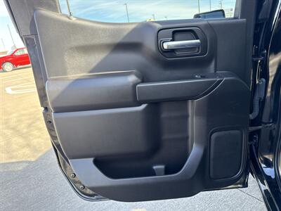 2022 Chevrolet Silverado 1500 Limited Custom   - Photo 12 - Dallas, TX 75252