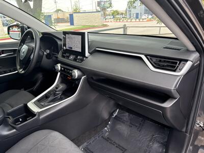 2024 Toyota RAV4 XLE   - Photo 21 - Dallas, TX 75252