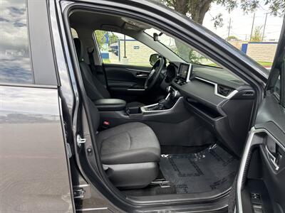 2024 Toyota RAV4 XLE   - Photo 19 - Dallas, TX 75252