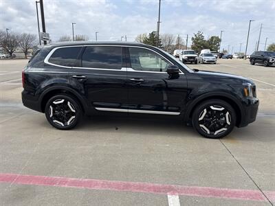 2025 Kia Telluride S   - Photo 8 - Dallas, TX 75252