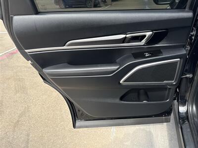 2025 Kia Telluride S   - Photo 12 - Dallas, TX 75252