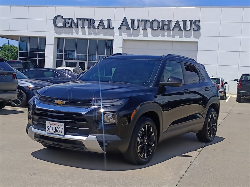 2023 Chevrolet Trailblazer LT - Photo 1 - Dallas, TX 75252