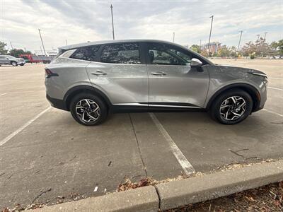 2025 Kia Sportage LX - Photo 8 - Dallas, TX 75252