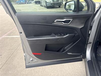 2025 Kia Sportage LX - Photo 12 - Dallas, TX 75252