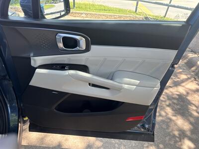 2025 Kia Sorento Plug-In Hybrid SX Prestige   - Photo 13 - Dallas, TX 75252