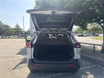 2025 Toyota RAV4 XLE   - Photo 16 - Dallas, TX 75252
