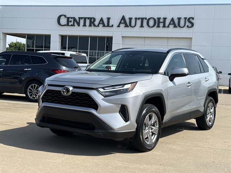2025 Toyota RAV4 XLE   - Photo 1 - Dallas, TX 75252
