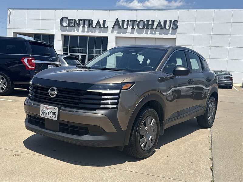 2025 Nissan Kicks SV   - Photo 1 - Dallas, TX 75252
